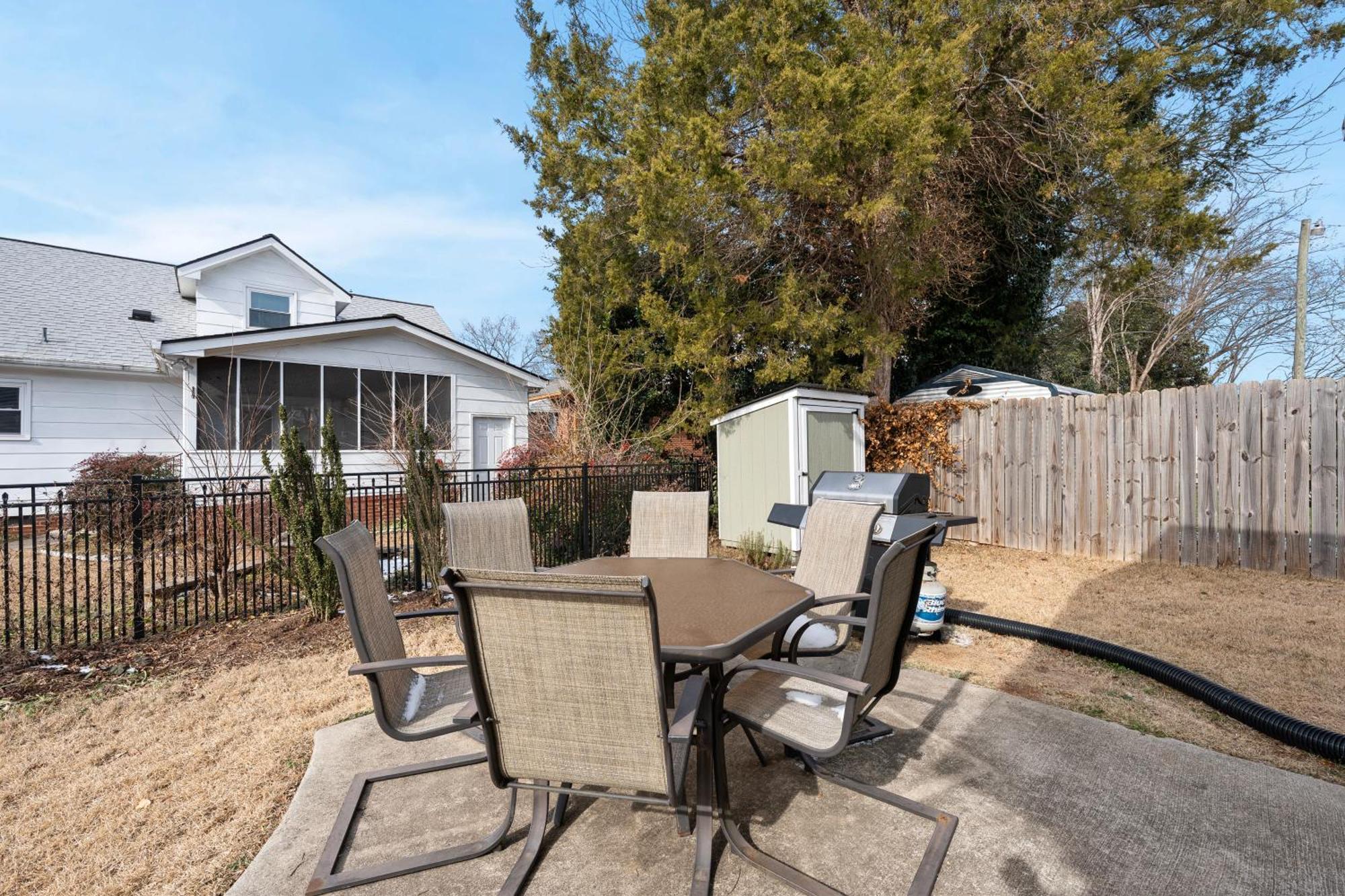 Charming Dt 3-Bed Bungalow With Fenced-In Yard Raleigh Exterior photo