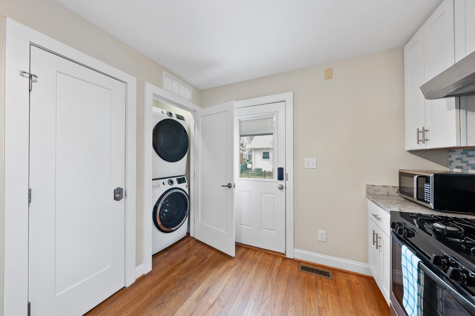 Charming Dt 3-Bed Bungalow With Fenced-In Yard Raleigh Exterior photo