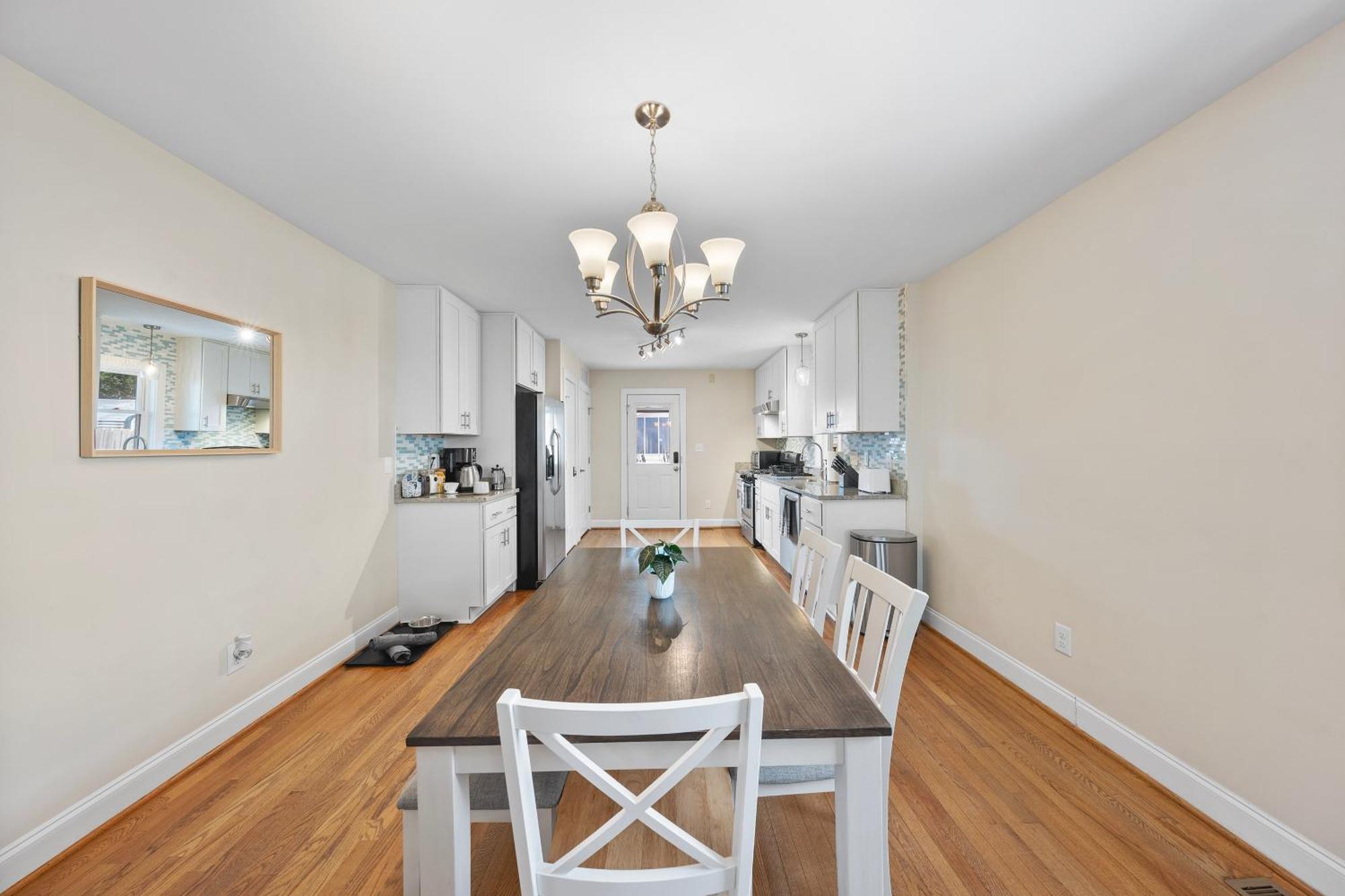 Charming Dt 3-Bed Bungalow With Fenced-In Yard Raleigh Exterior photo