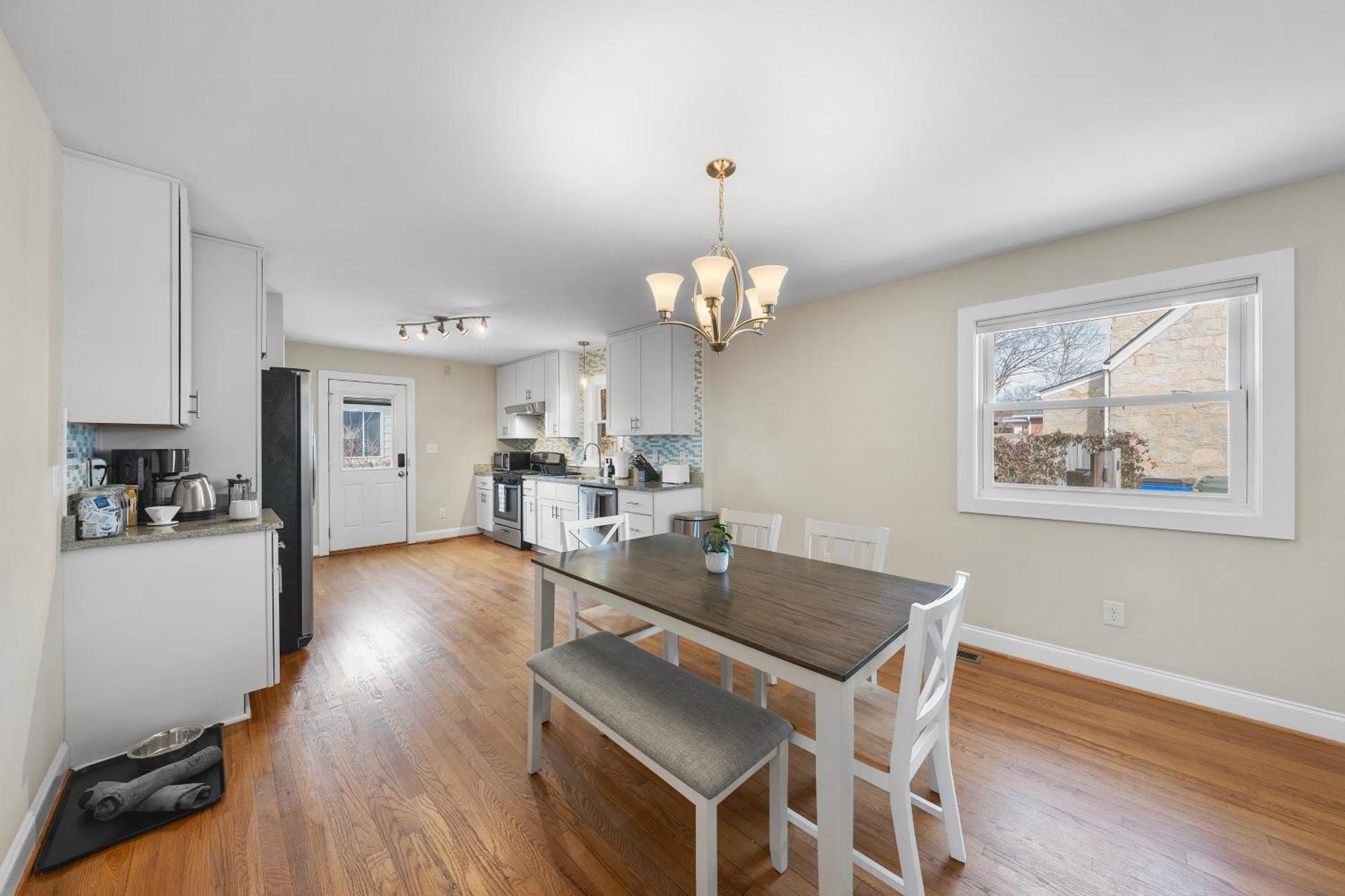 Charming Dt 3-Bed Bungalow With Fenced-In Yard Raleigh Exterior photo